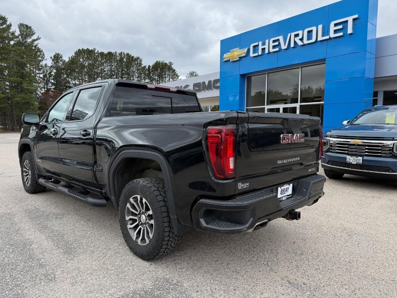 2021 GMC Sierra 1500 AT4 RUNNING BOARDS. TONNEAU COVER. OFF ROAD SUSPEN Photo