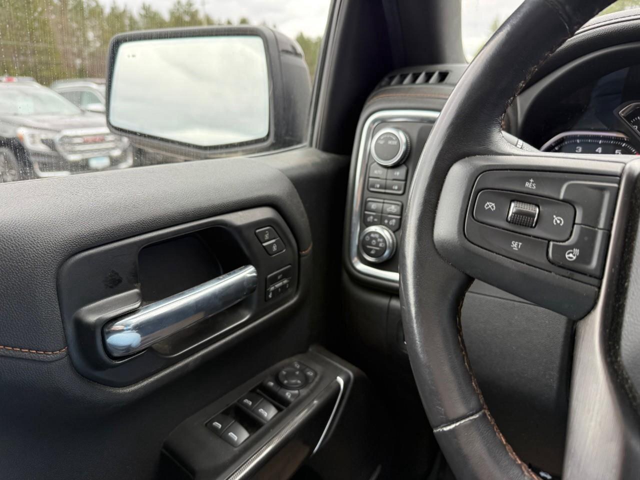 2021 GMC Sierra 1500 AT4 RUNNING BOARDS. TONNEAU COVER. OFF ROAD SUSPEN Photo