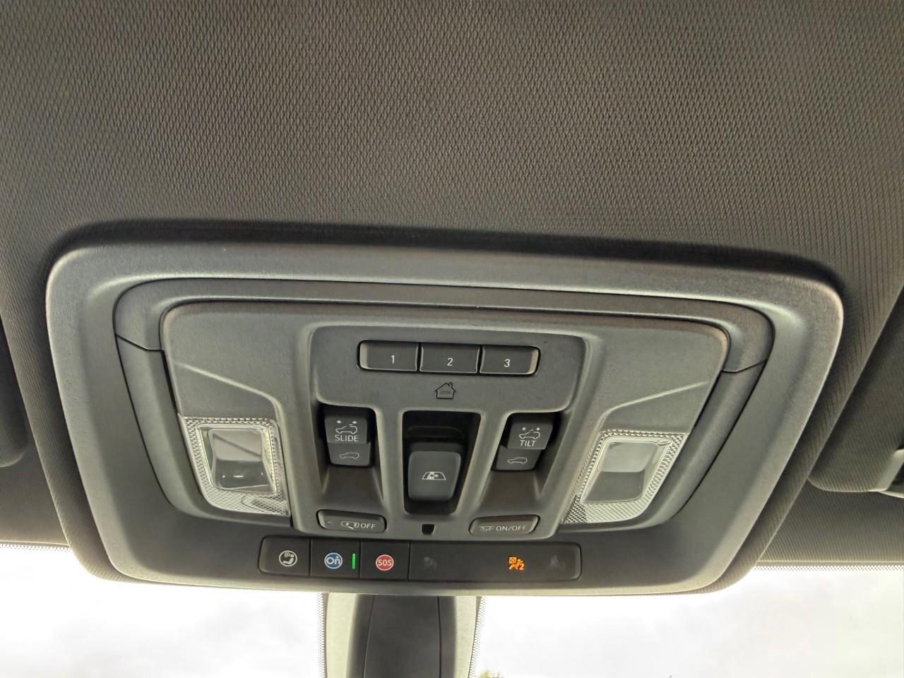 2021 GMC Sierra 1500 AT4 RUNNING BOARDS. TONNEAU COVER. OFF ROAD SUSPEN Photo