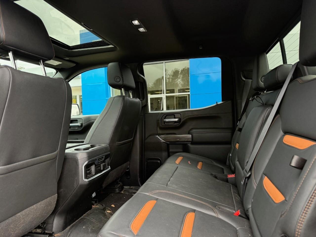2021 GMC Sierra 1500 AT4 RUNNING BOARDS. TONNEAU COVER. OFF ROAD SUSPEN Photo