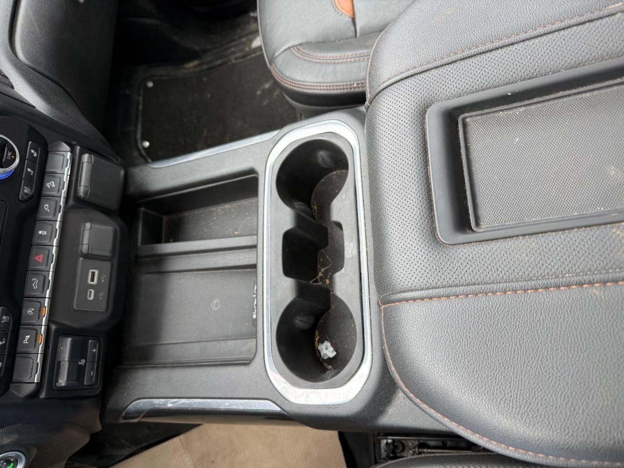 2021 GMC Sierra 1500 AT4 RUNNING BOARDS. TONNEAU COVER. OFF ROAD SUSPEN Photo