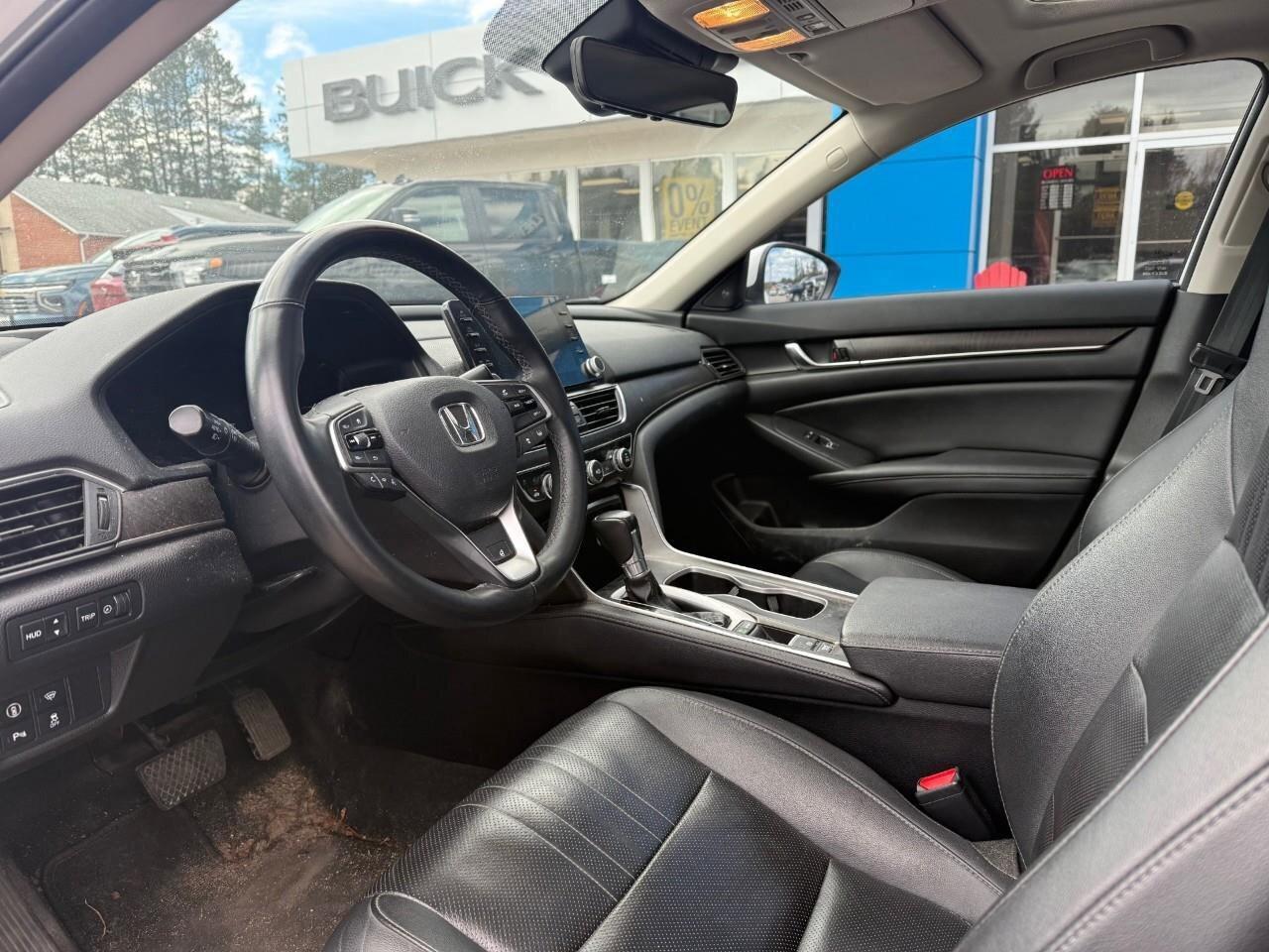 2019 Honda Accord Sedan Touring CVT Photo