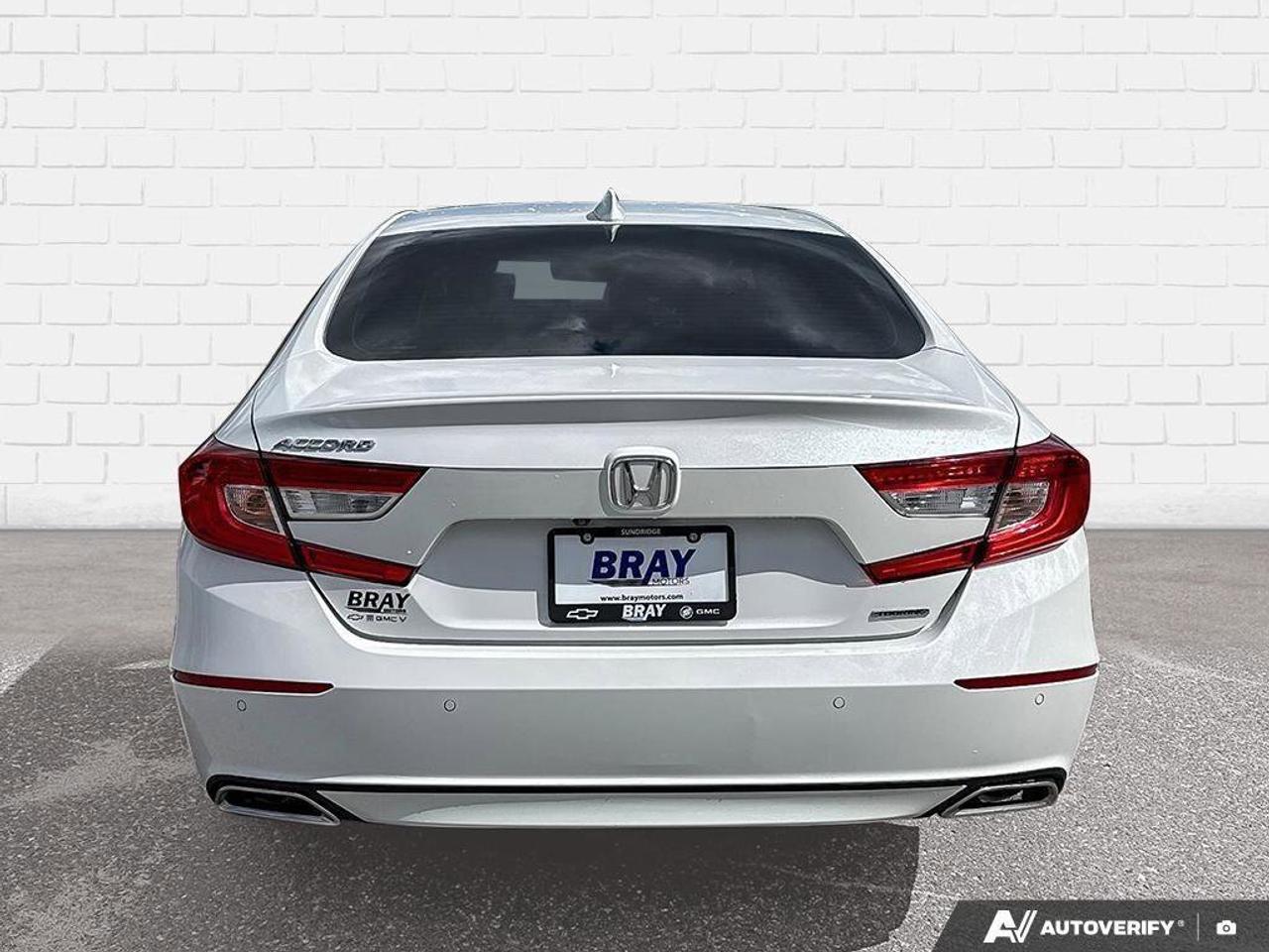 2019 Honda Accord Sedan Touring SUMMER & WINTER WHEELS AND TIRES. LOADED. Photo3