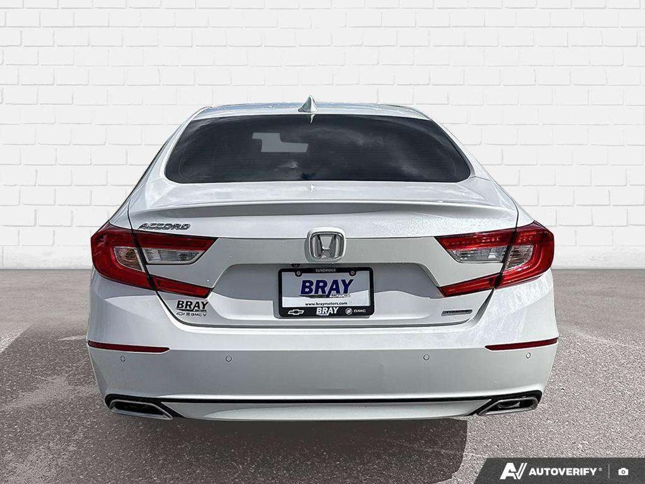 2019 Honda Accord SUMMER & WINTER WHEELS AND TIRES. LOADED. CERTIFIED. Photo3