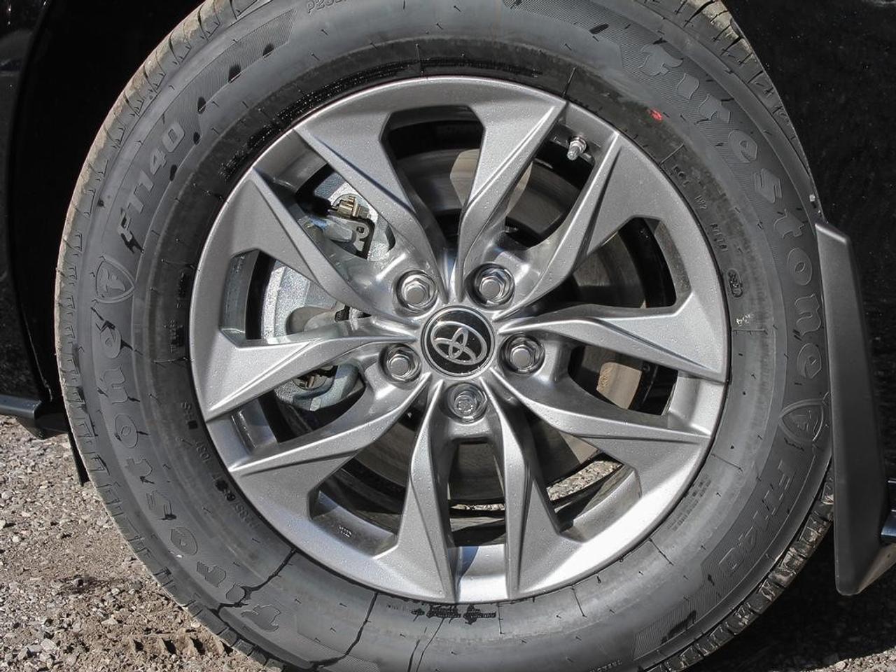 2026 Toyota Sienna LE 8-Passenger AWD Photo