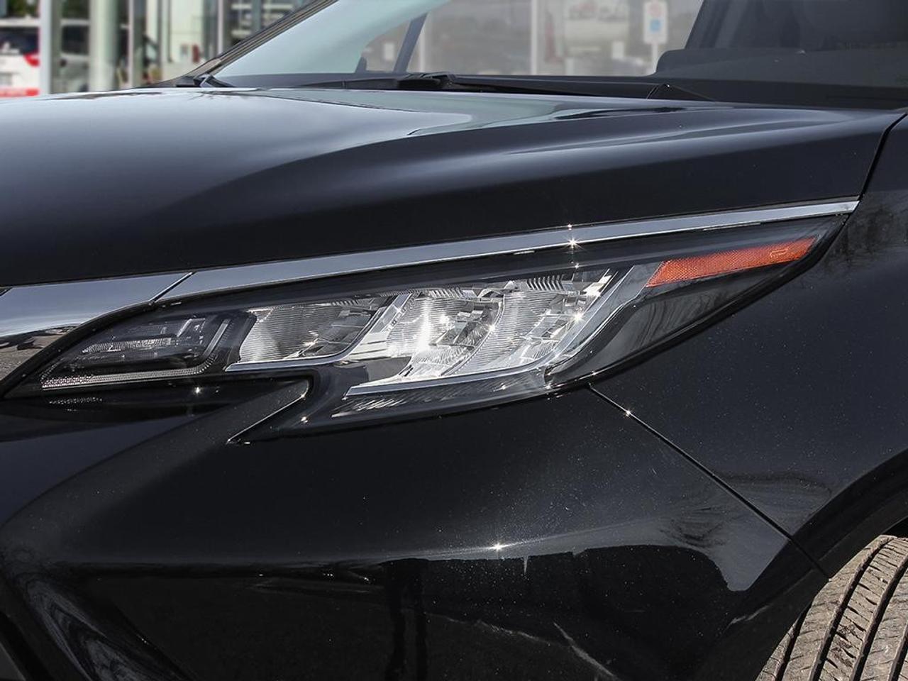 2026 Toyota Sienna LE 8-Passenger AWD Photo