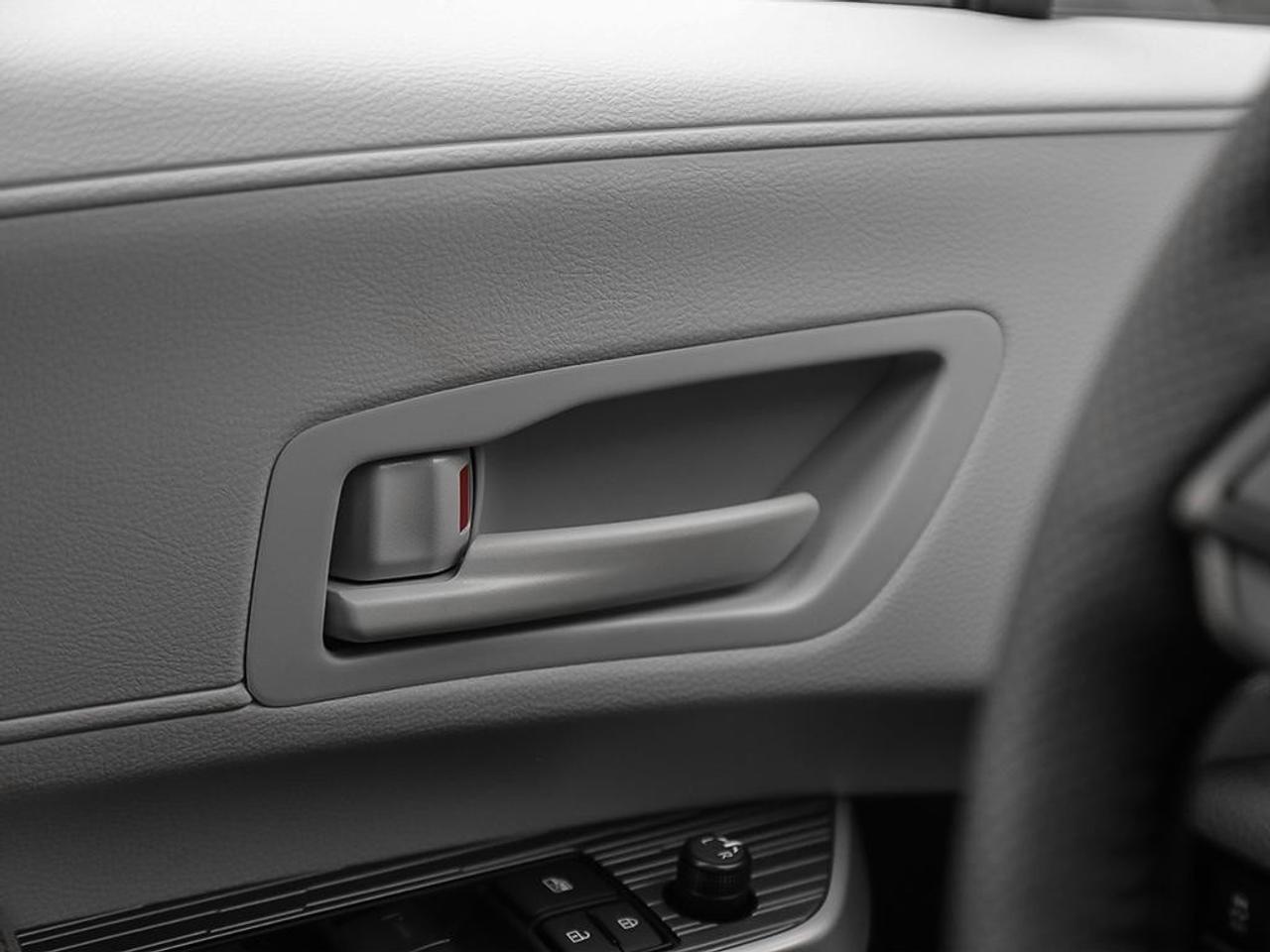 2026 Toyota Sienna LE 8-Passenger AWD Photo