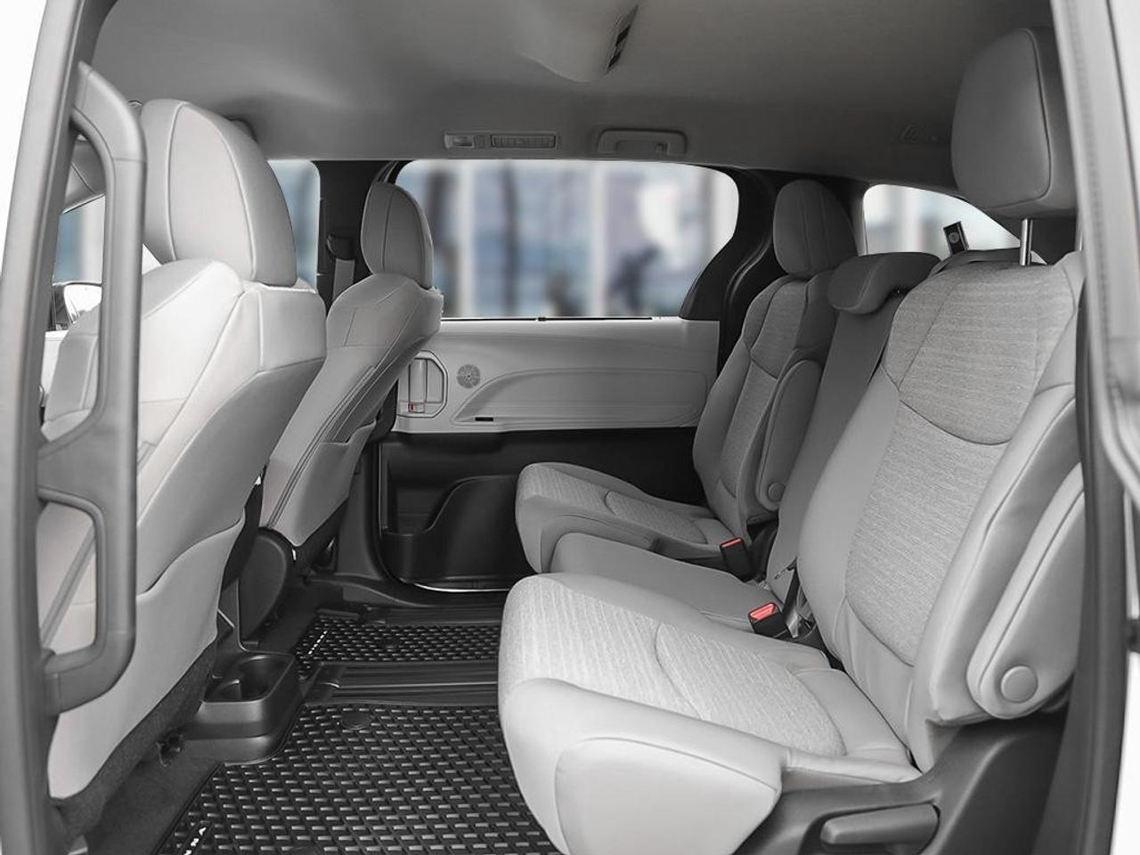 2026 Toyota Sienna LE 8-Passenger AWD Photo