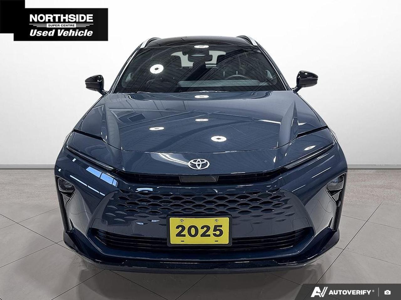 2025 Toyota Crown Signia Limited AWD Photo