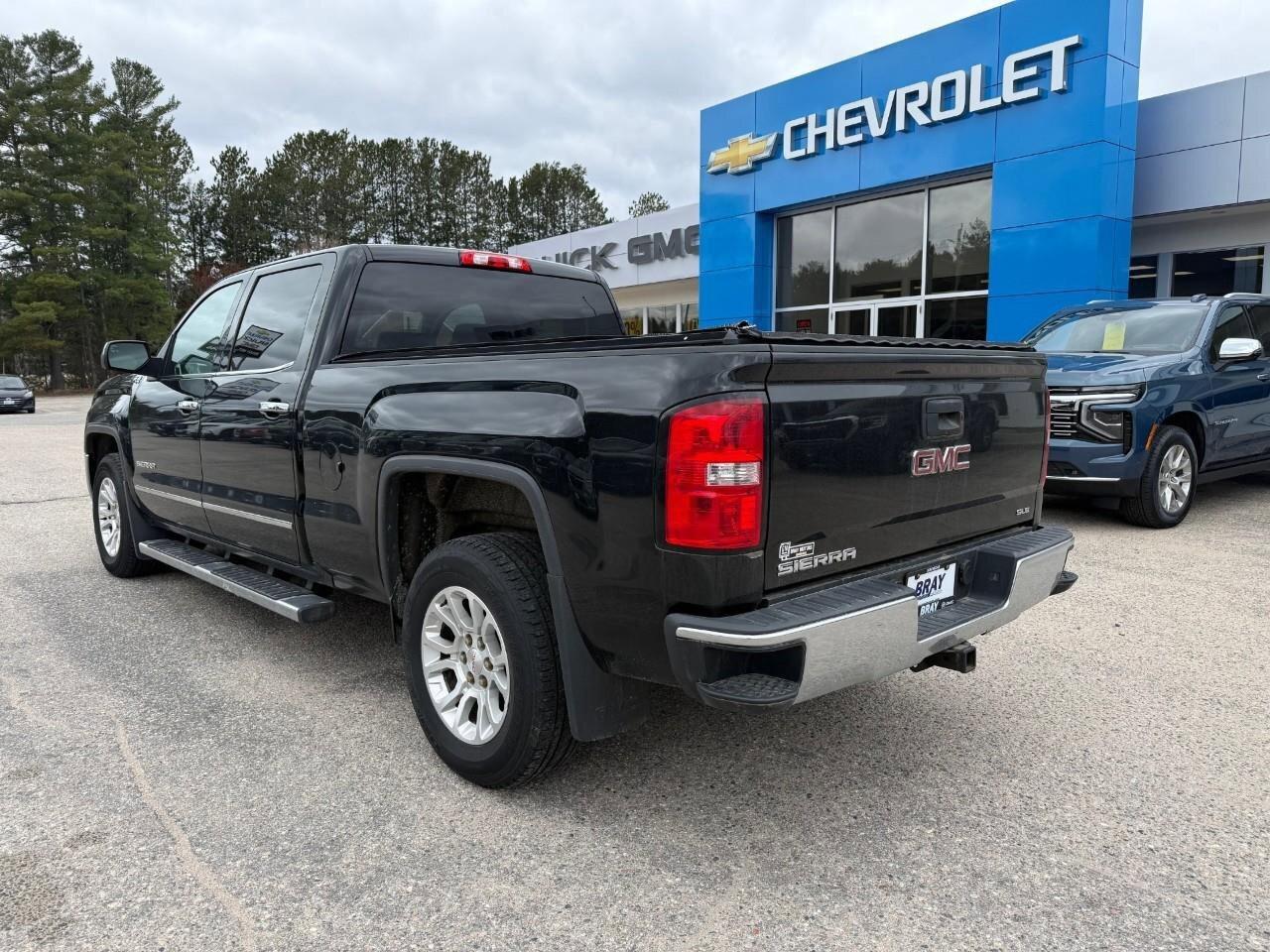 2017 GMC Sierra 1500 SLE RUNNING BOARDS. ALL WEATHER MATS. TRAILERING P Photo