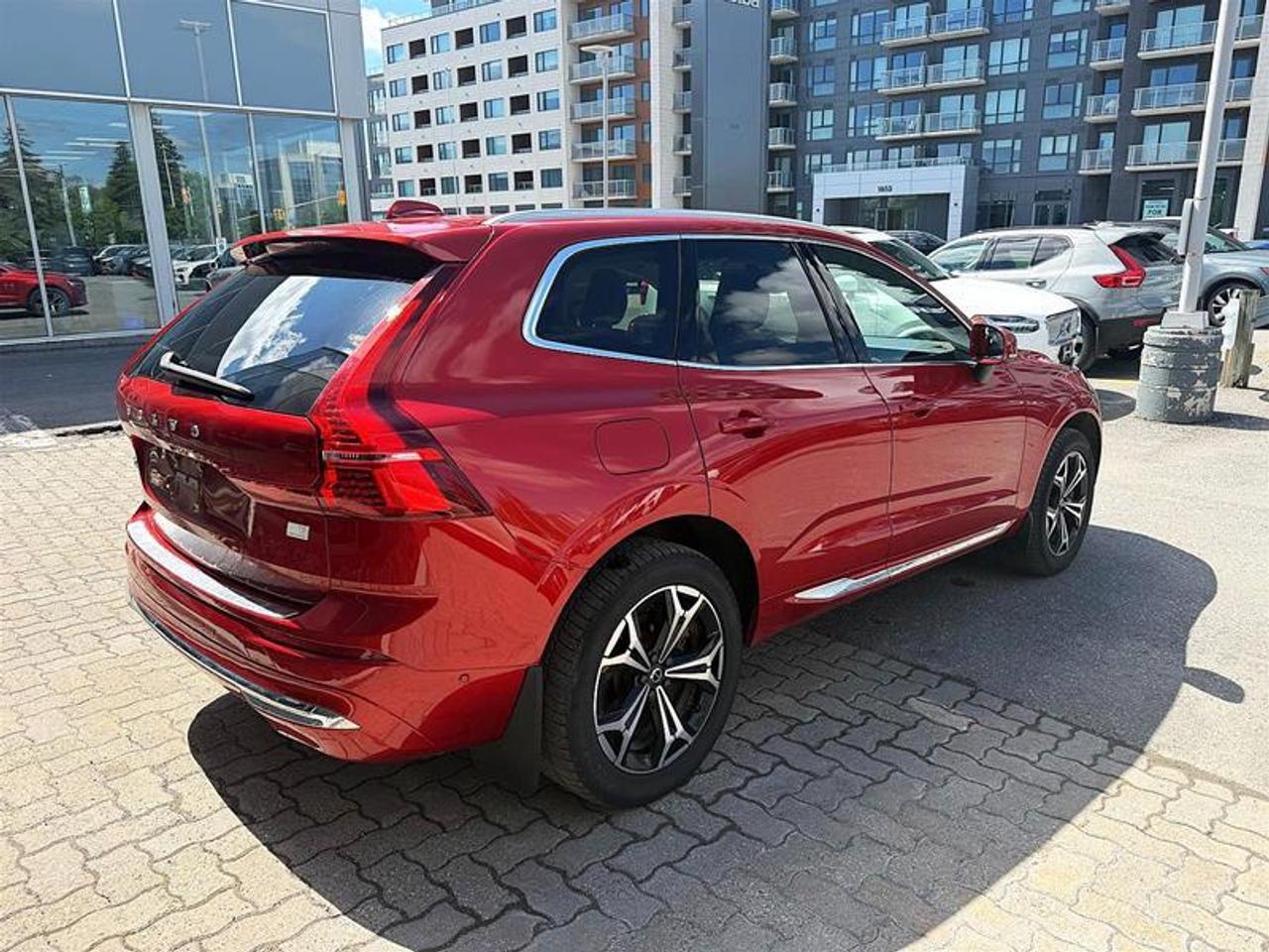 2022 Volvo XC60 T8 Expression Ext Range   HK   AWD   Clean Photo2