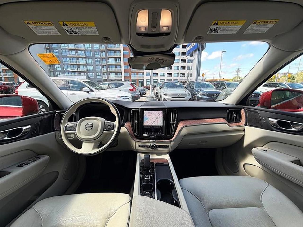 2022 Volvo XC60 T8 Expression Ext Range   HK   AWD   Clean Photo