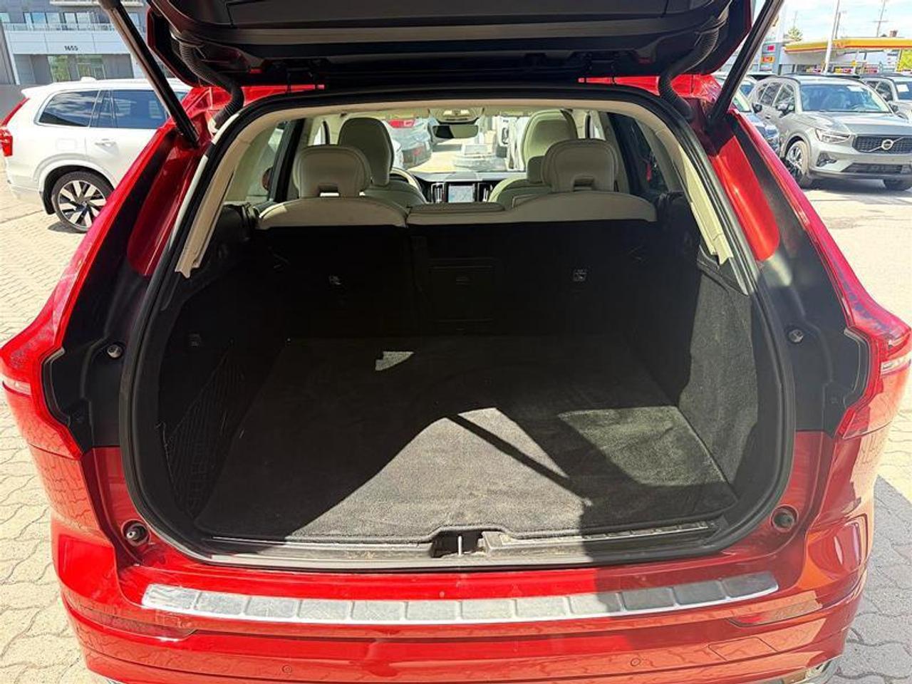 2022 Volvo XC60 T8 Expression Ext Range   HK   AWD   Clean Photo