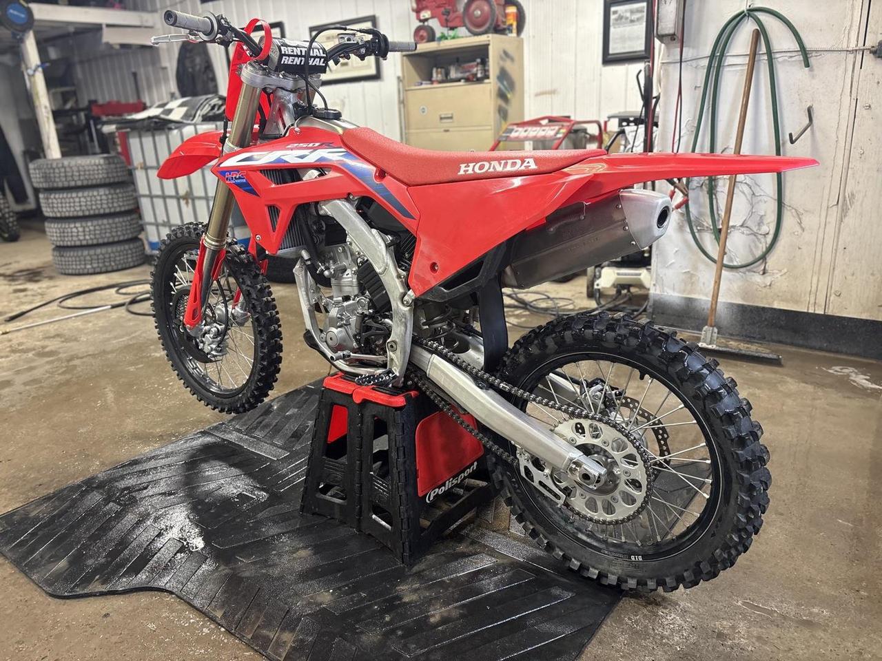 2023 Honda CRF250R  Photo2