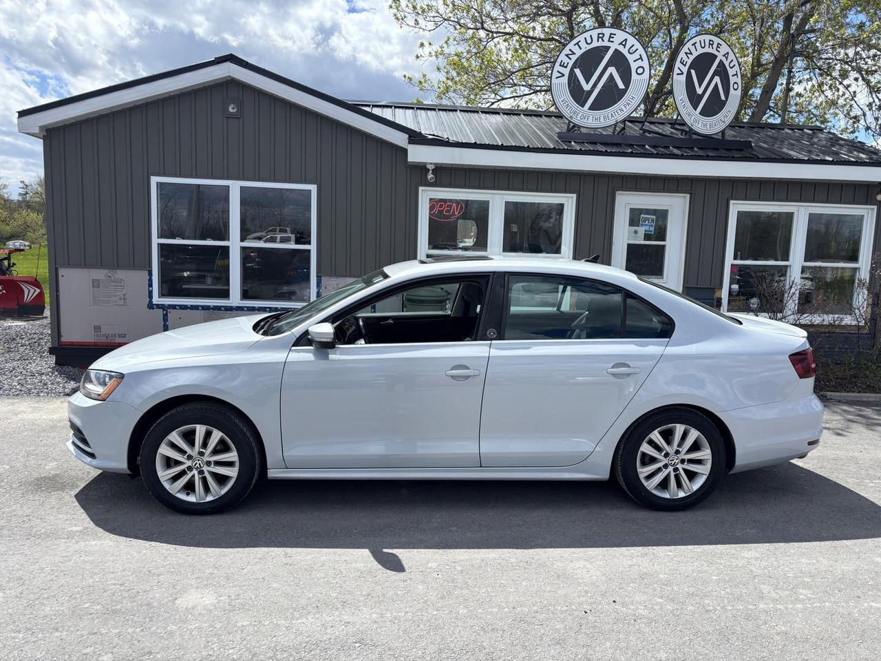 2017 Volkswagen Jetta Wolfburg Edition (A6) 4dr Sedan Photo