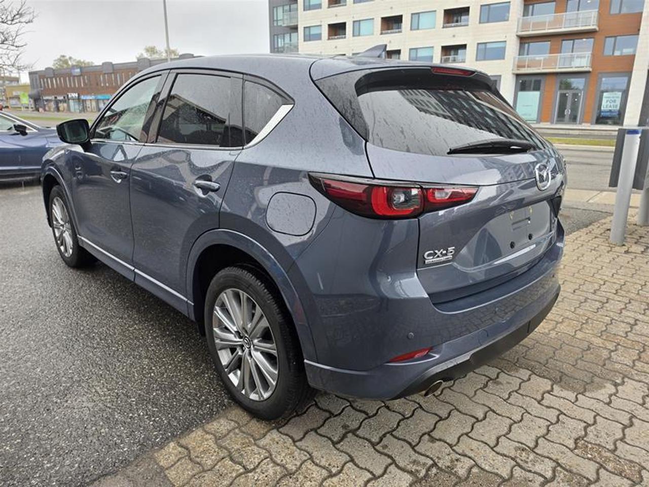 2023 Mazda CX-5 Signature AWD Photo