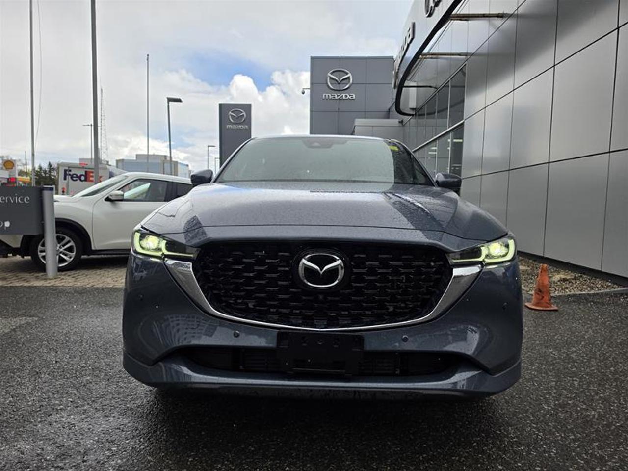 2023 Mazda CX-5 Signature AWD Photo