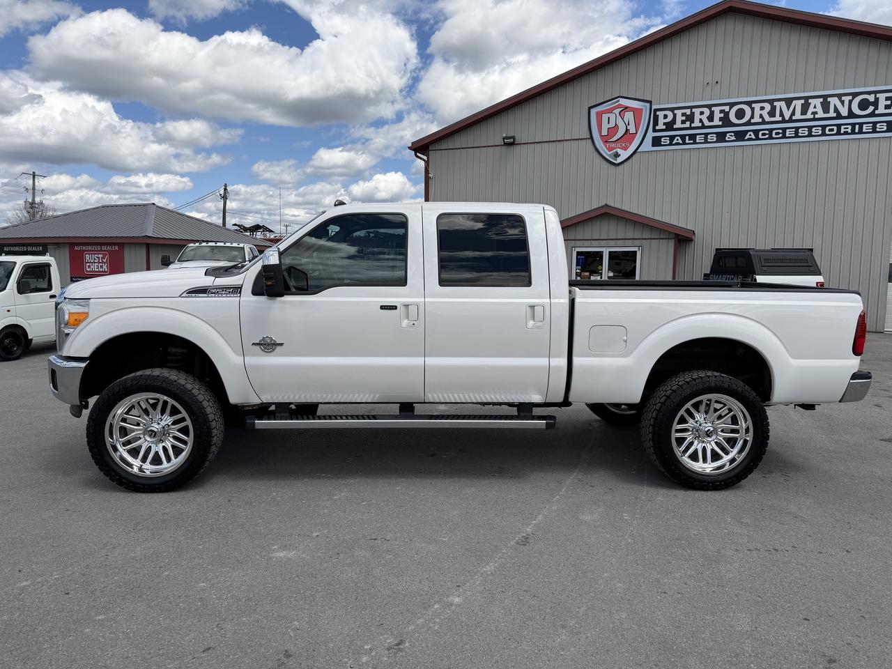 2016 Ford F-250 4WD Crew Cab 156  Lariat Photo