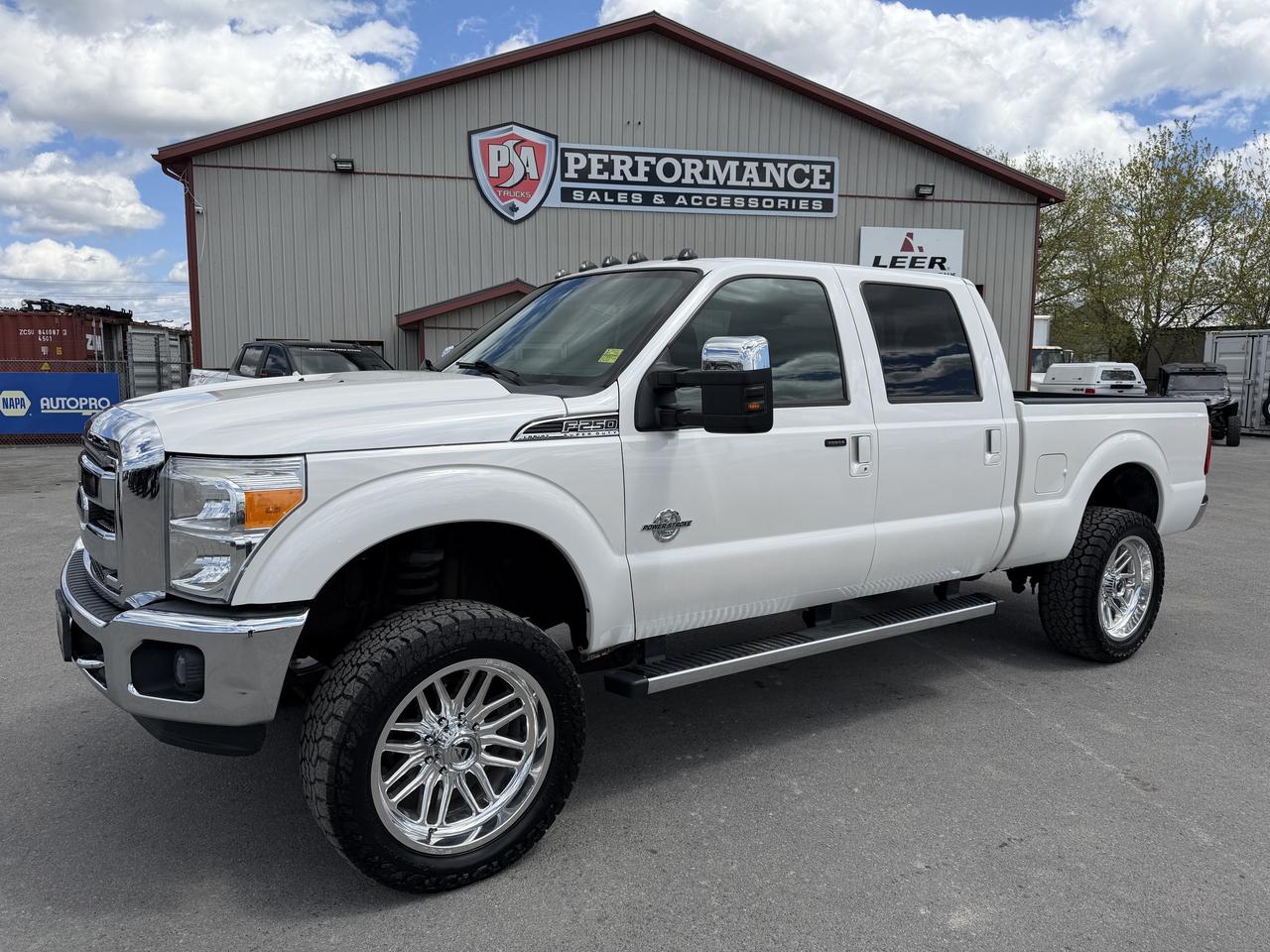 2016 Ford F-250 4WD Crew Cab 156  Lariat Photo3