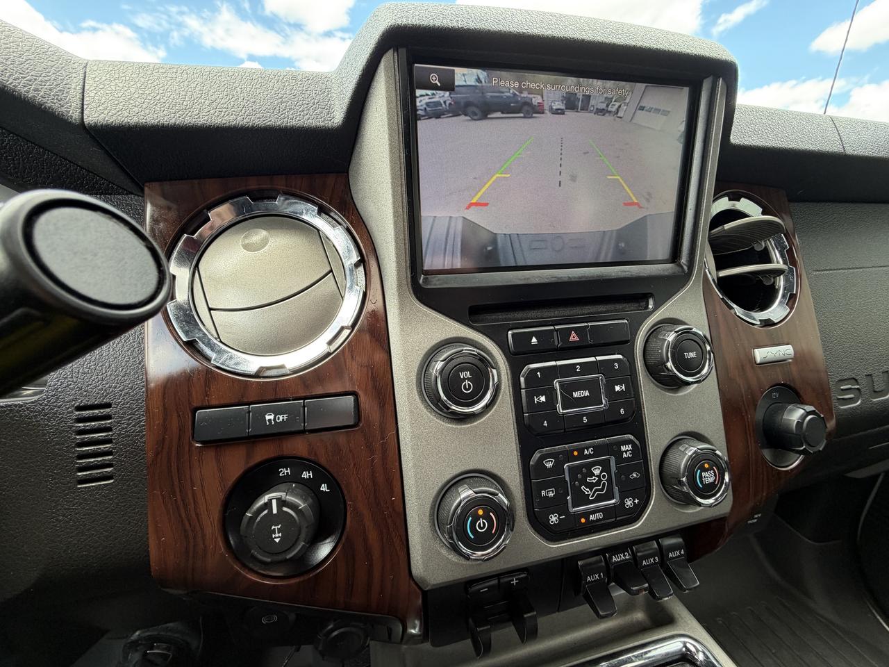 2016 Ford F-250 4WD Crew Cab 156  Lariat Photo