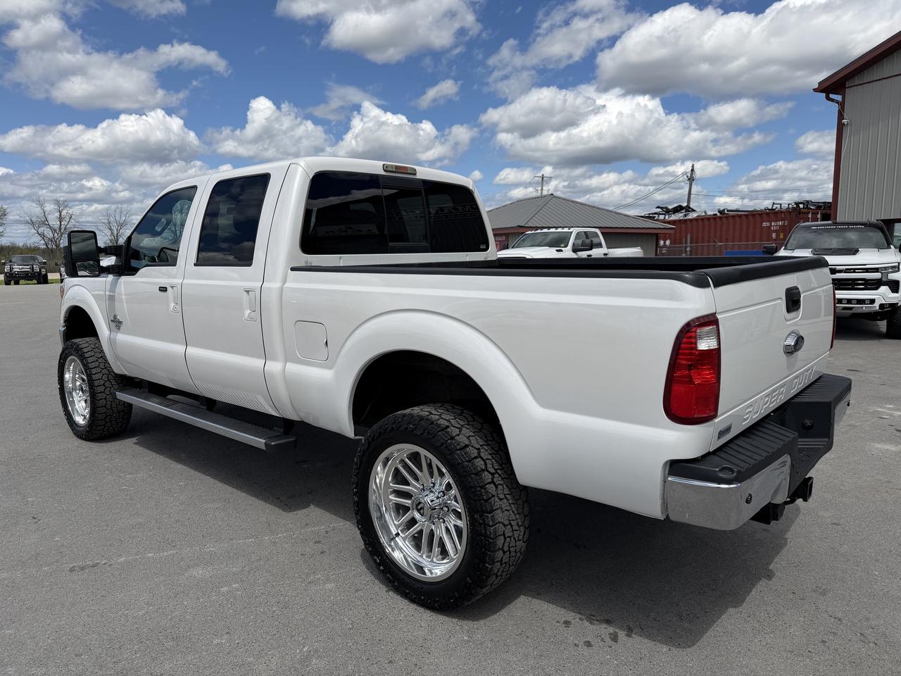 2016 Ford F-250 4WD Crew Cab 156  Lariat Photo