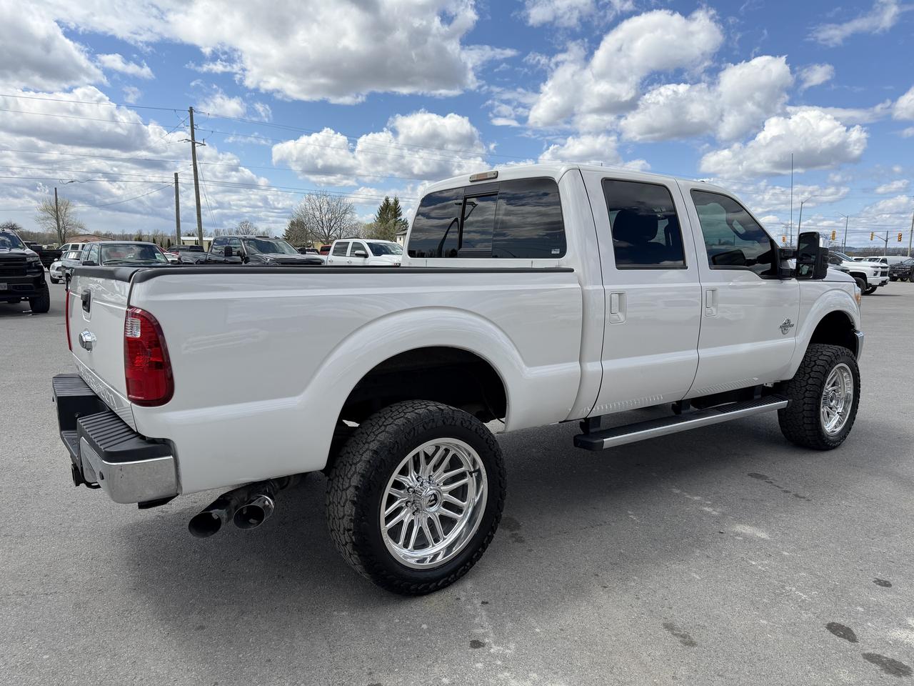 2016 Ford F-250 4WD Crew Cab 156  Lariat Photo
