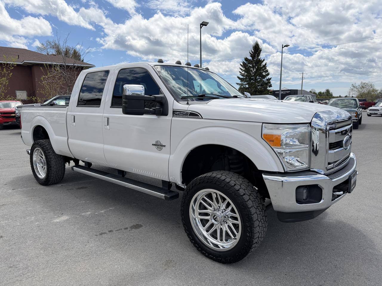 2016 Ford F-250 4WD Crew Cab 156  Lariat Photo