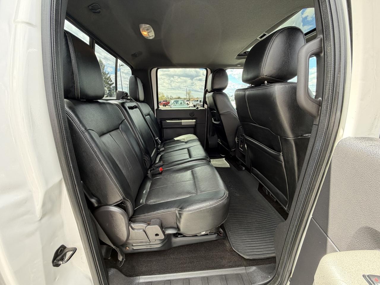2016 Ford F-250 4WD Crew Cab 156  Lariat Photo