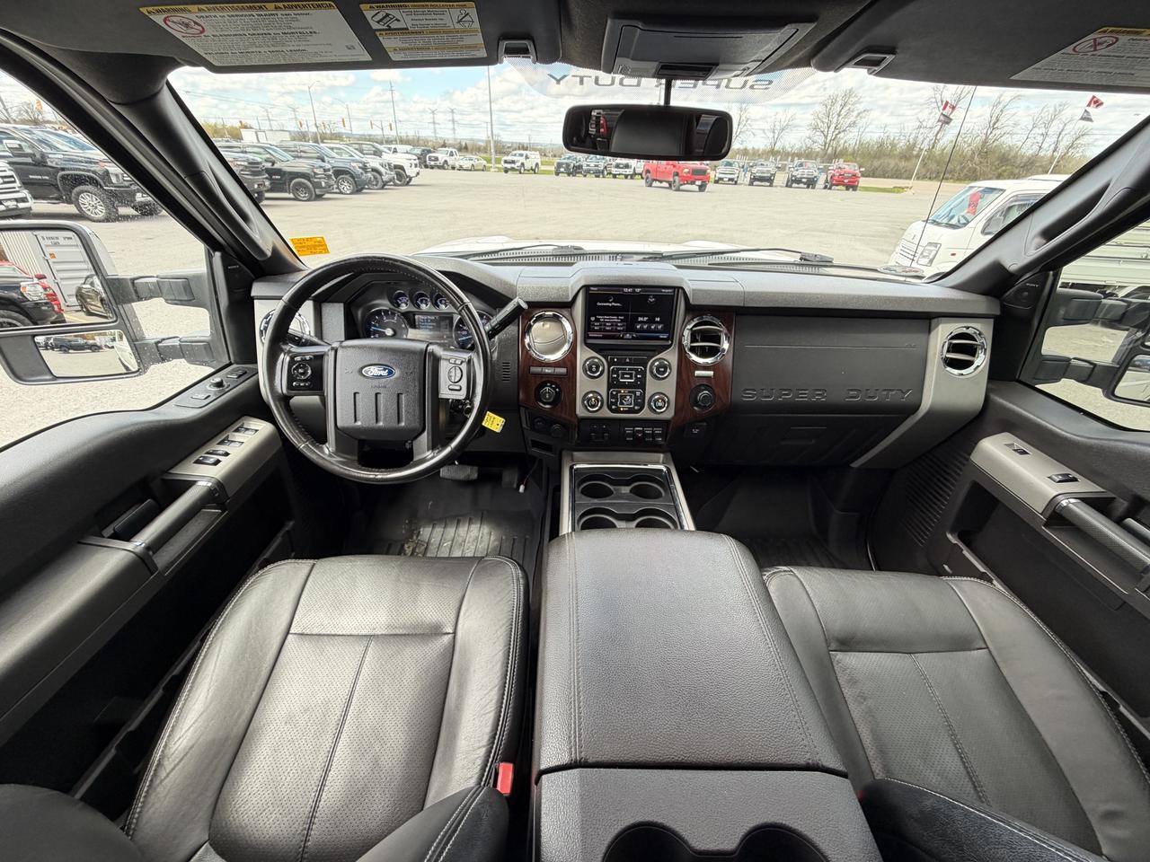 2016 Ford F-250 4WD Crew Cab 156  Lariat Photo
