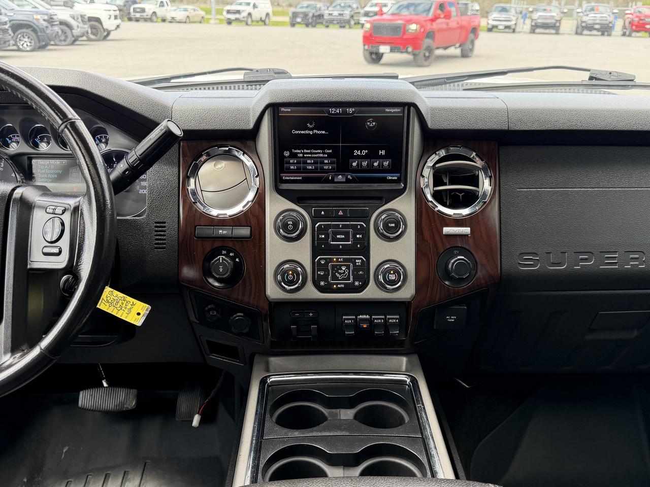 2016 Ford F-250 4WD Crew Cab 156  Lariat Photo