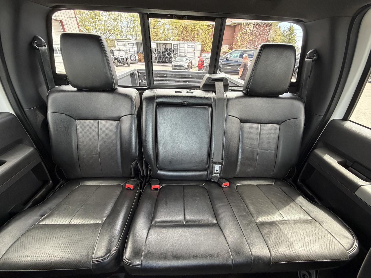 2016 Ford F-250 4WD Crew Cab 156  Lariat Photo