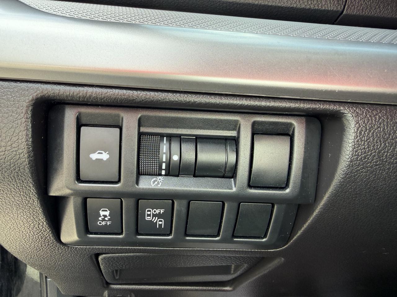 2016 Subaru Legacy Premium Photo