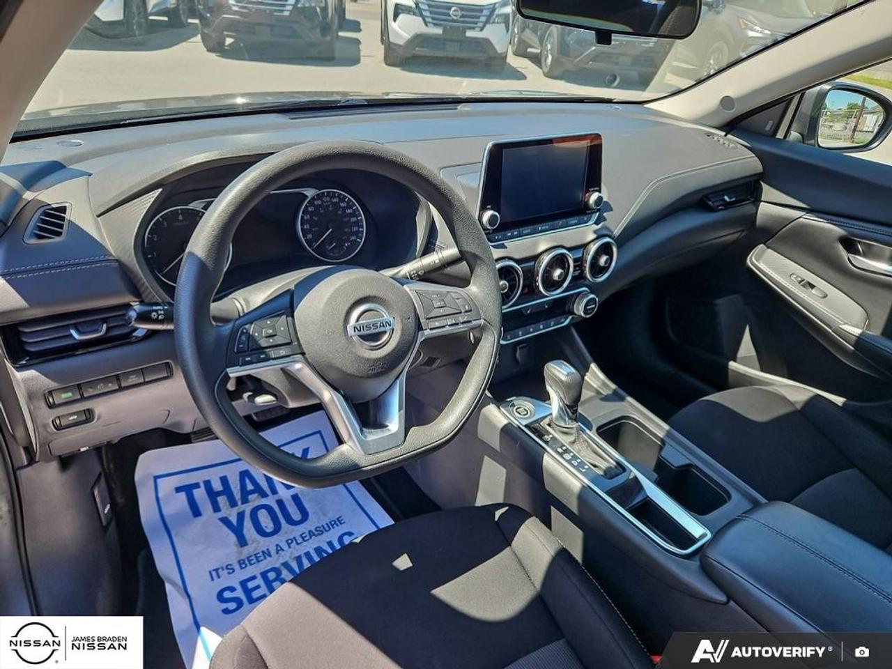 2023 Nissan Sentra SV CVT Photo