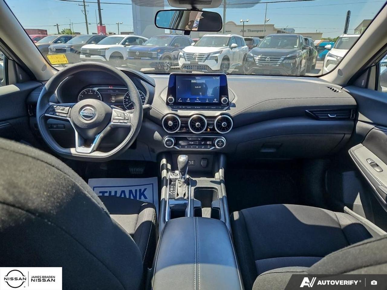 2023 Nissan Sentra SV CVT Photo