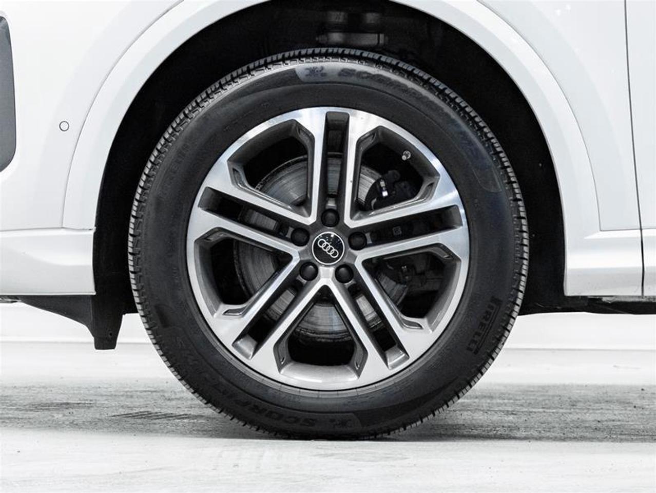 2025 Audi New Q5 2.0T 4dr All-Wheel Drive quattro Sport Utility Photo