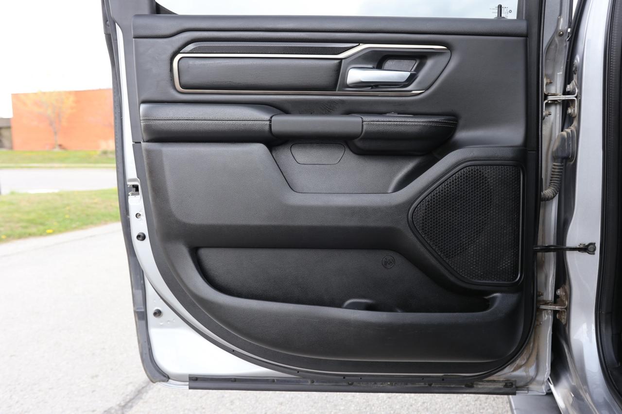 2019 RAM 1500 SPORT-5.7L HEMI-4WD-CREWCAB/R STARTER/BCAM/P SENSO Photo