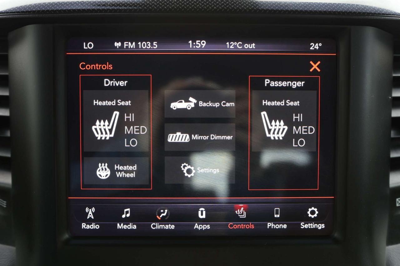 2019 RAM 1500 SPORT-5.7L HEMI-4WD-CREWCAB/R STARTER/BCAM/P SENSORS/LEATHER/P SEAT/H SEATS&STEERING/KEYLESS/CARPLAY Photo