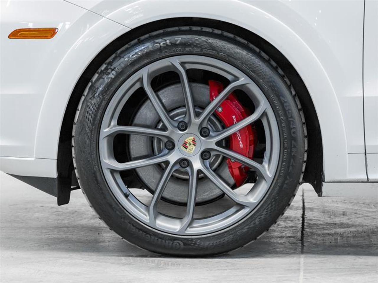 2024 Porsche Cayenne Coupe S 4dr All-Wheel Drive Photo4