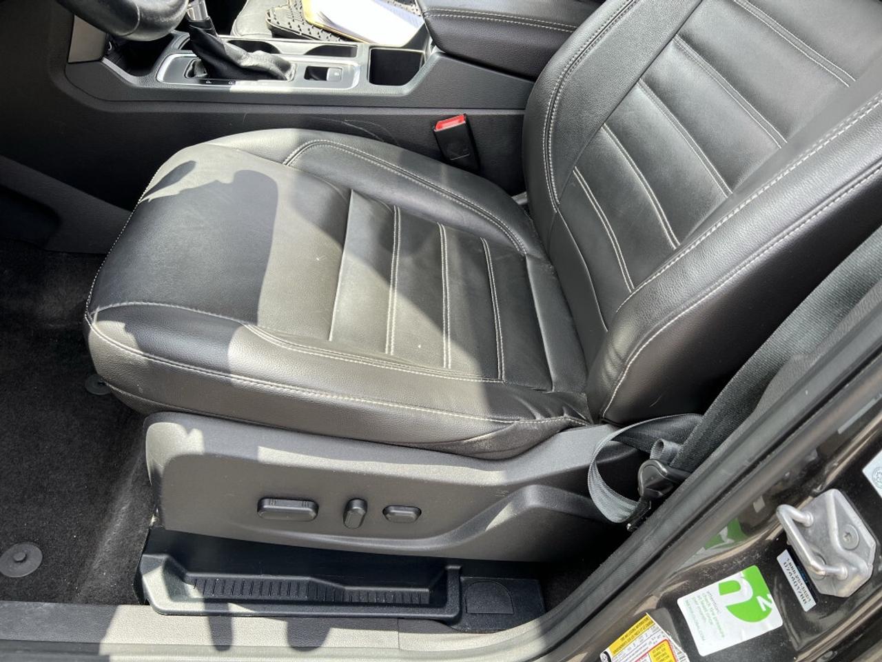 2017 Ford Escape SE 4dr Front-wheel Drive Automatic Photo