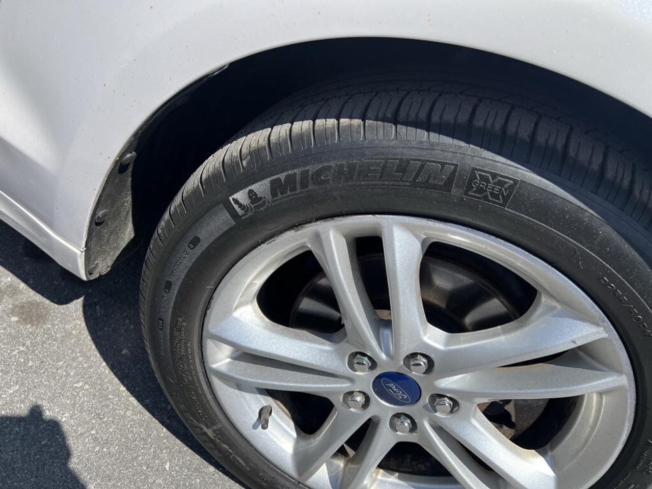 2018 Ford Fusion SE 4dr Front-wheel Drive Sedan Automatic Photo