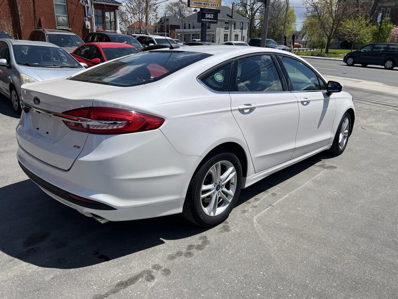 2018 Ford Fusion SE 4dr Front-wheel Drive Sedan Automatic Photo