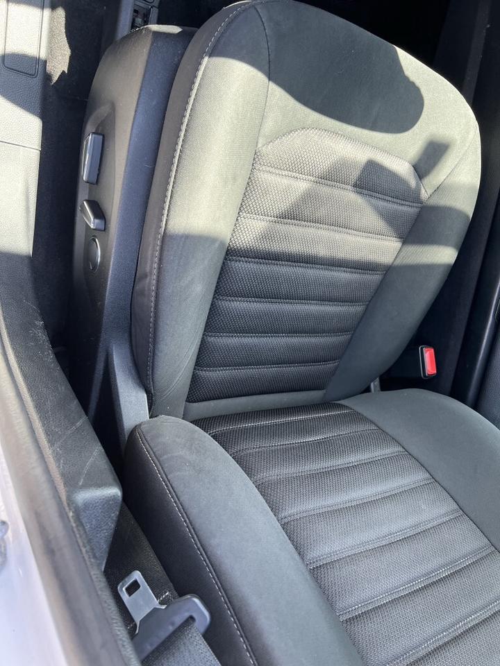 2018 Ford Fusion SE 4dr Front-wheel Drive Sedan Automatic Photo