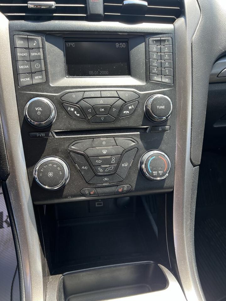 2018 Ford Fusion SE 4dr Front-wheel Drive Sedan Automatic Photo