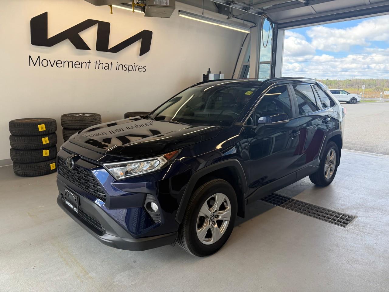 2020 Toyota RAV4 XLE 4dr Front-wheel Drive Photo