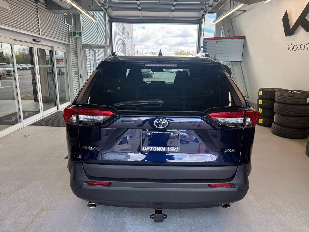 2020 Toyota RAV4 XLE 4dr Front-wheel Drive Photo