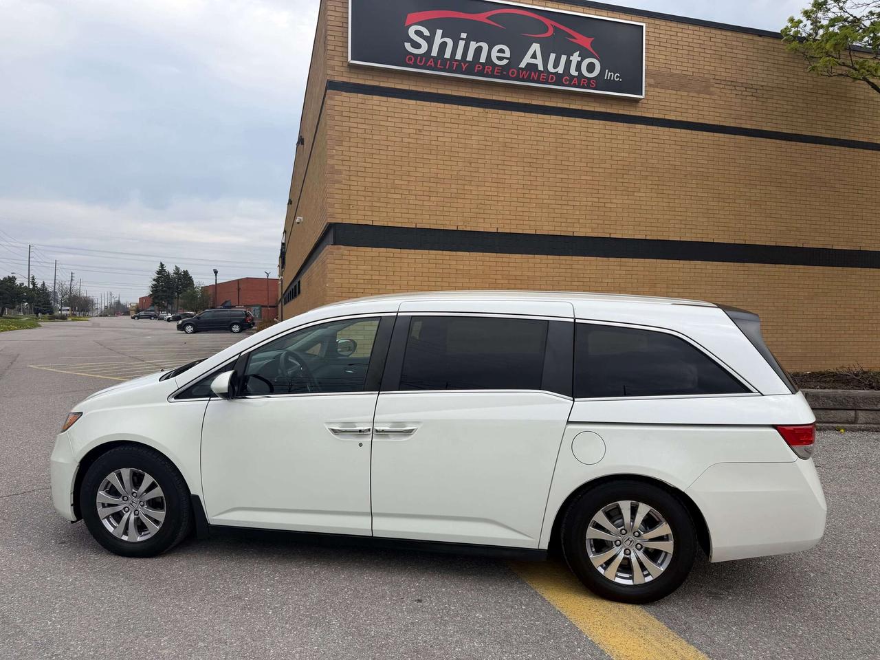 2014 Honda Odyssey EX DVD WINTER TIRES ON RIMS CERTIFIED 169,000KM Photo2