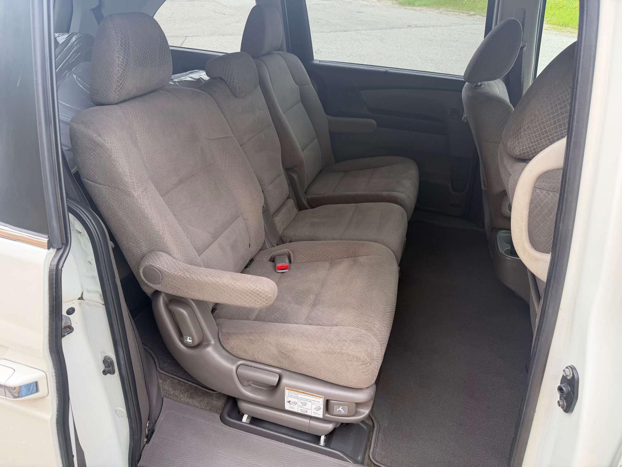 2014 Honda Odyssey EX DVD WINTER TIRES ON RIMS CERTIFIED 169,000KM Photo