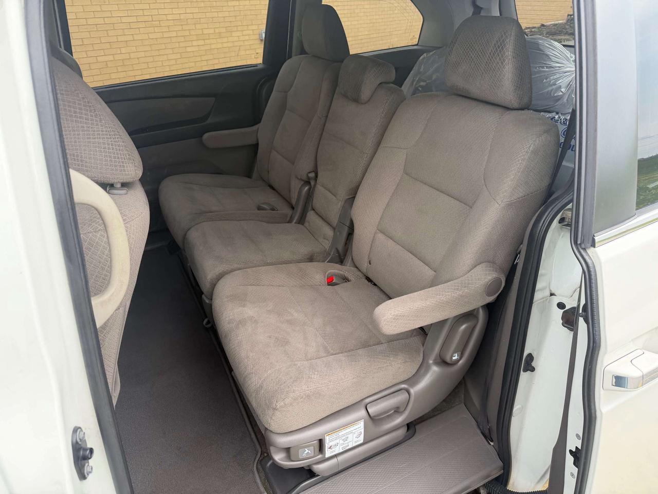 2014 Honda Odyssey EX DVD WINTER TIRES ON RIMS CERTIFIED 169,000KM Photo