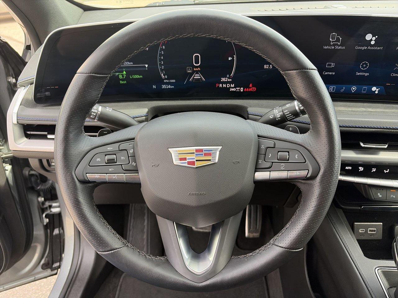 2025 Cadillac XT4 Sport UNDER 4,000KMS Adaptive Cruise Blind-Spot 33 Photo