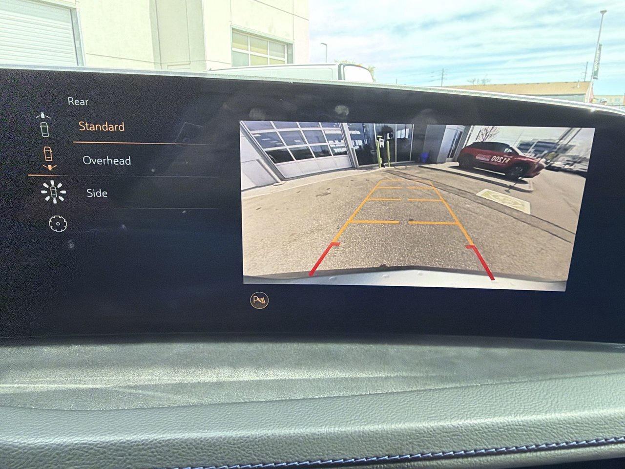 2025 Cadillac XT4 Sport UNDER 4,000KMS Adaptive Cruise Blind-Spot 33 Photo